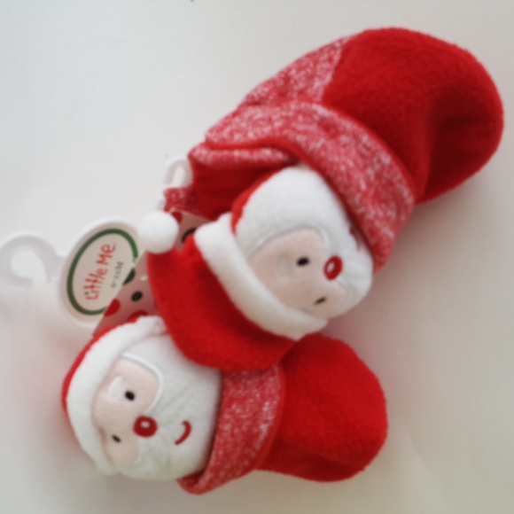 Santa Booties Christmas Baby 0 - 12 months Unisex Slippers Red White Photo Prop - Picture 2 of 5